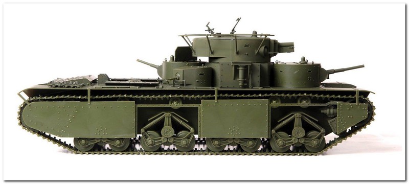 Модель сборная - Советский тяжелый танк Т-35  